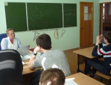 Беседа студентов Политехнического колледжа с практикующим юристом Светланой Ивановной Заворотынской Беседа студентов Политехнического колледжа с практикующим юристом Светланой Ивановной Заворотынской